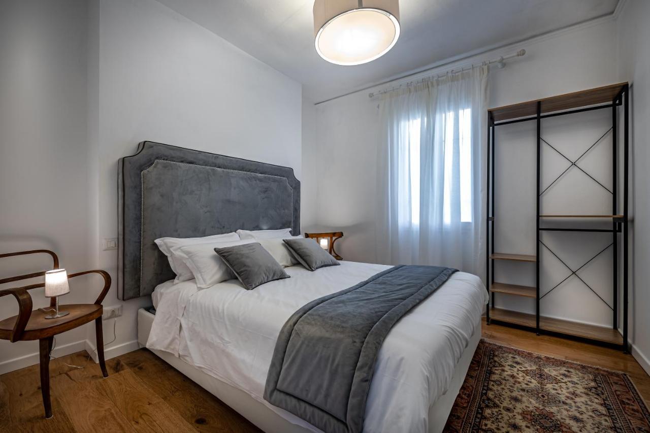 Jcl First Apt In The Hearth Of Флоренция Экстерьер фото
